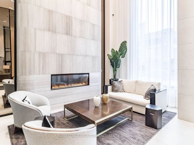 1016 - 2020 Bathurst St