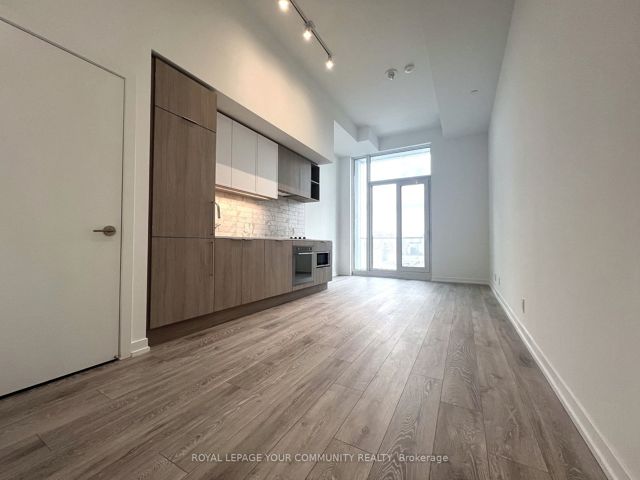 1016 - 2020 Bathurst St