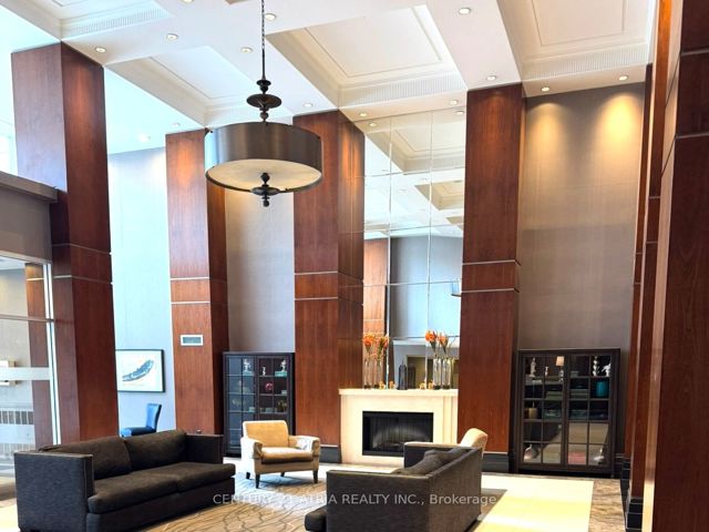 1111 - 3 Rean Dr S
