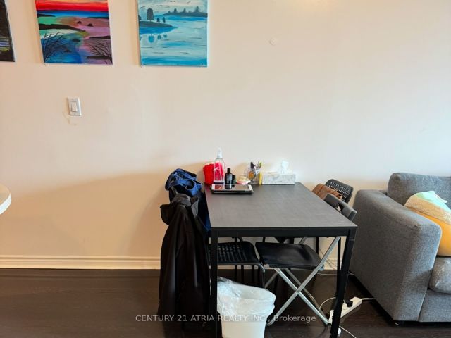 1111 - 3 Rean Dr S