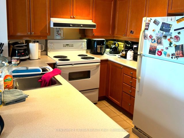 1111 - 3 Rean Dr S