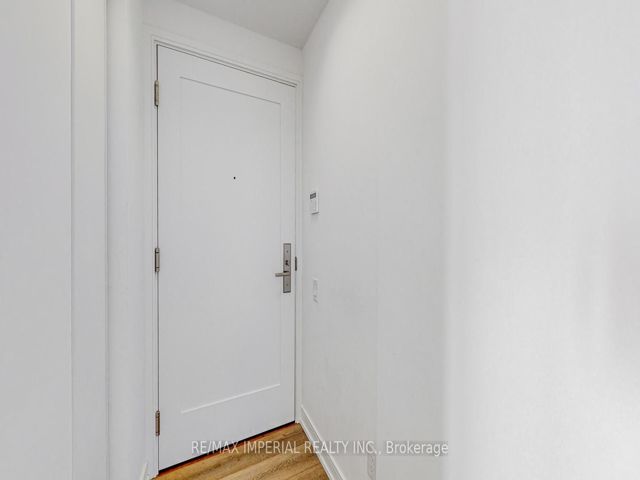 2706 - 3 Gloucester St