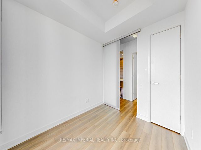 2706 - 3 Gloucester St