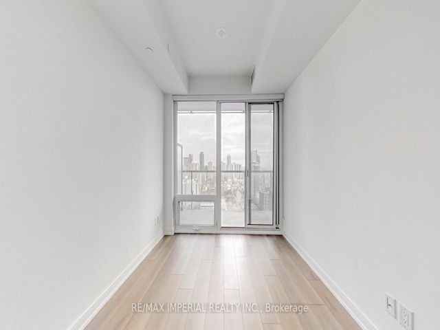 2706 - 3 Gloucester St