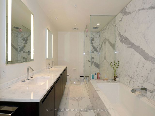 4101 - 180 University Ave