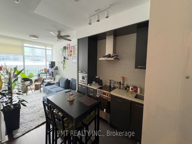 S301 - 455 Front St E