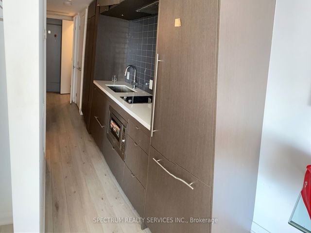 2612 - 155 Yorkville Ave
