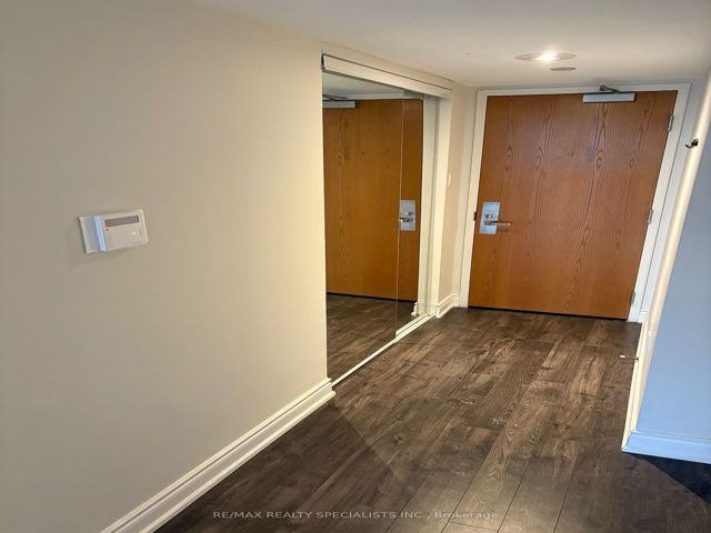 1608 - 38 Elm St