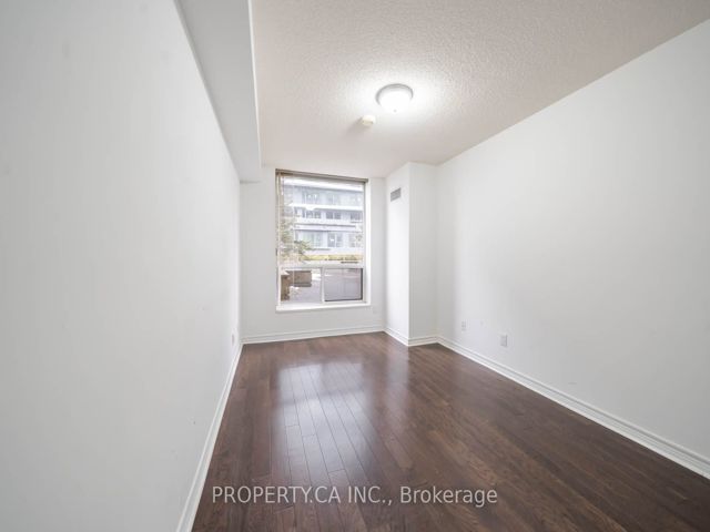 606 - 152 St Patrick St