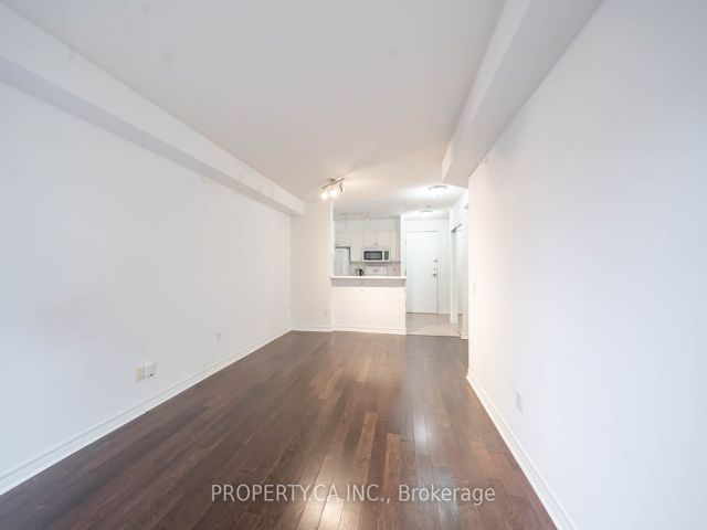 606 - 152 St Patrick St