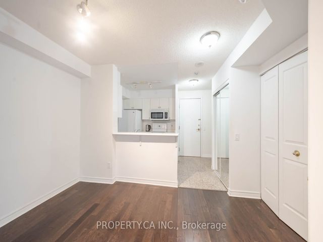 606 - 152 St Patrick St