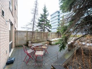 606 - 152 St Patrick St
