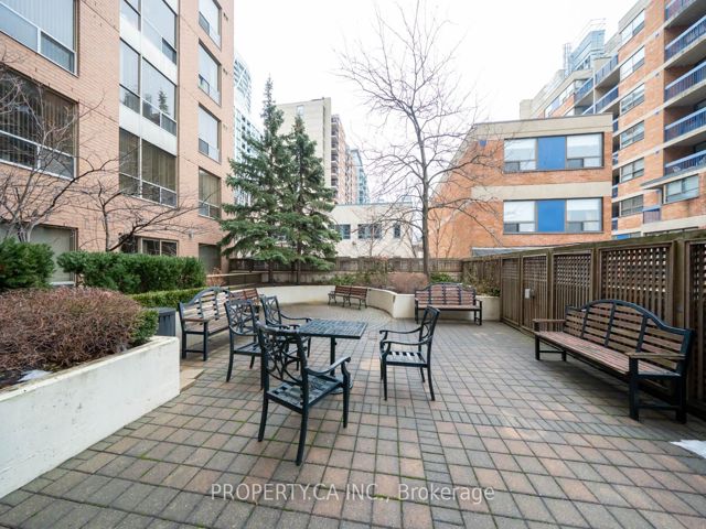 606 - 152 St Patrick St
