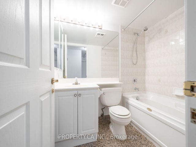606 - 152 St Patrick St