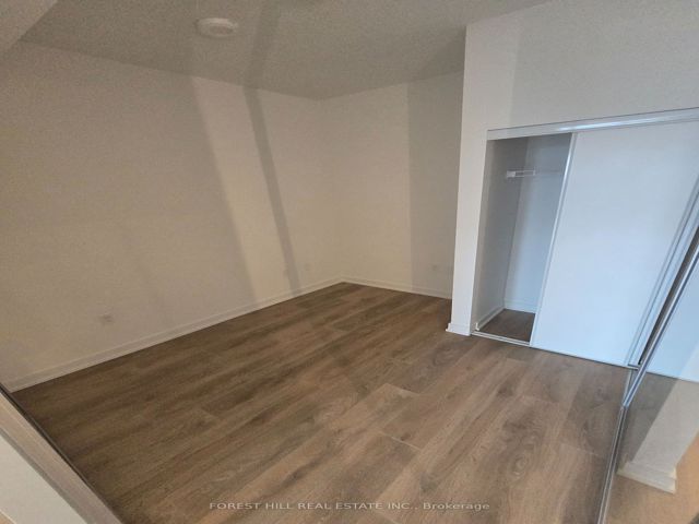 2605 - 117 Broadway Ave