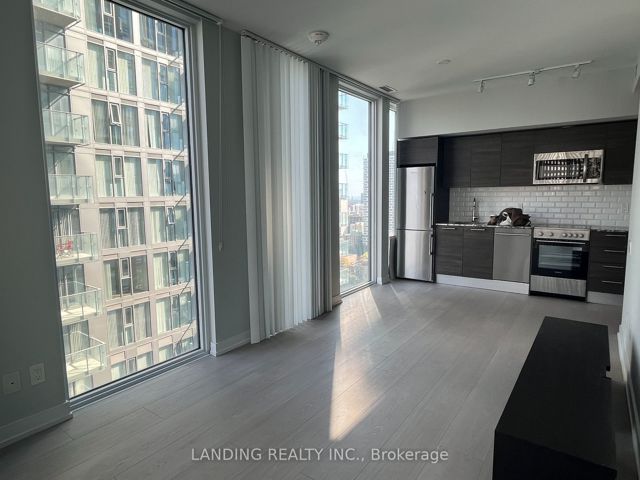 2407 - 28 Wellesley St E