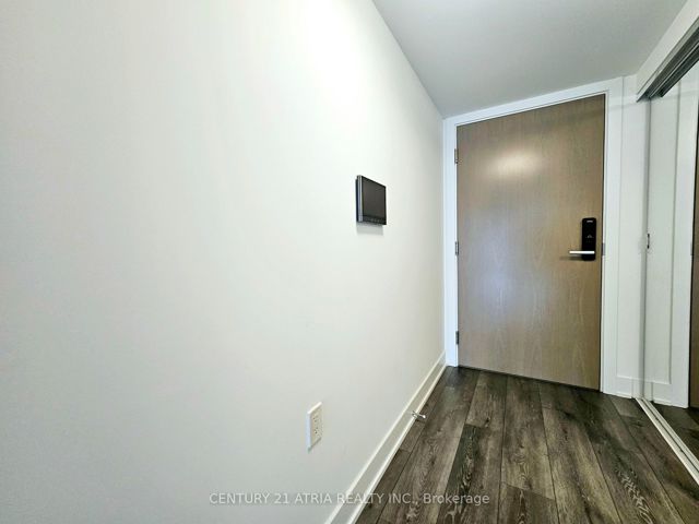 911 - 575 Bloor St E