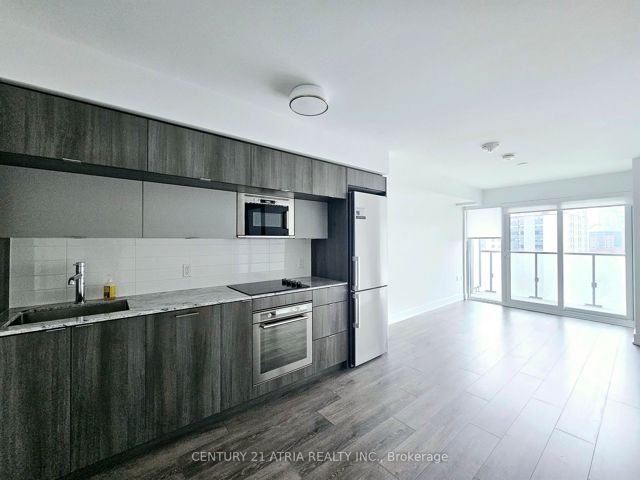 911 - 575 Bloor St E