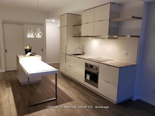 4614 - 197 Yonge St
