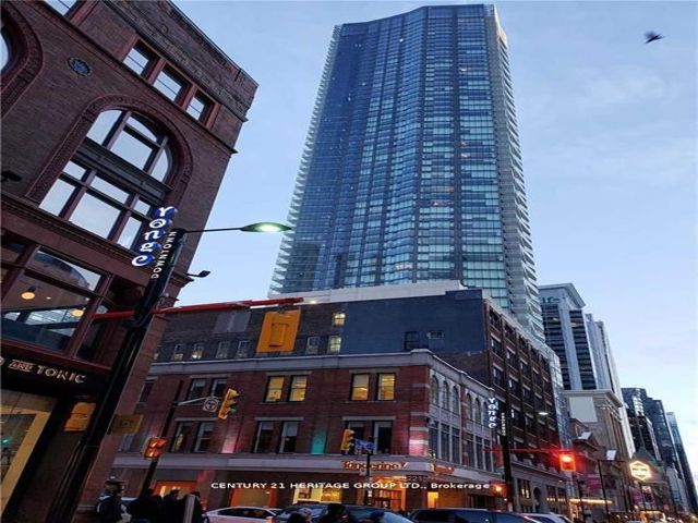 4614 - 197 Yonge St