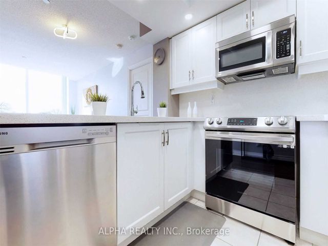 205 - 5 Northtown Way