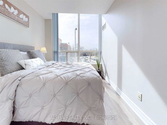205 - 5 Northtown Way