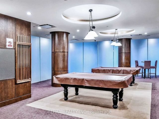 205 - 5 Northtown Way