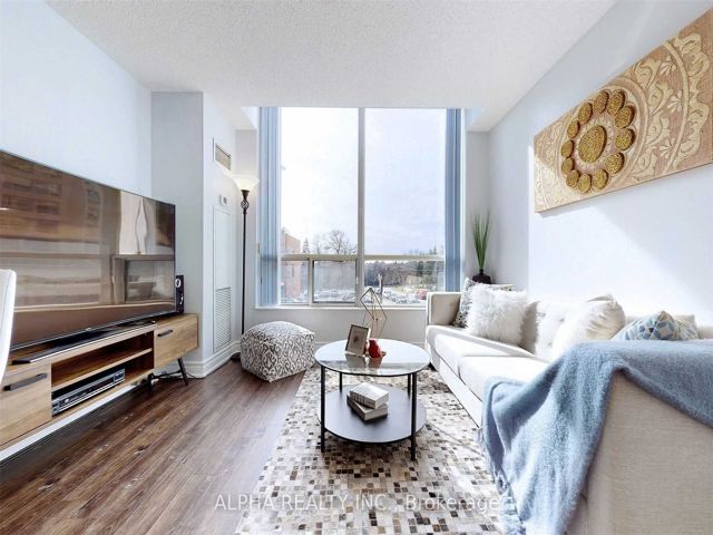 205 - 5 Northtown Way