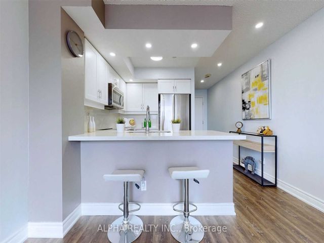 205 - 5 Northtown Way