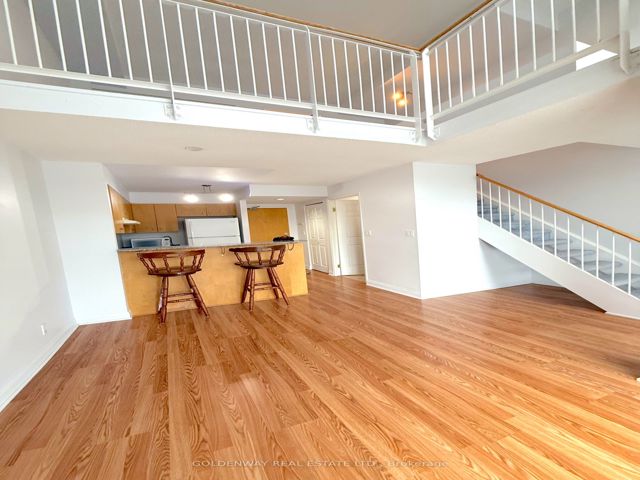 911 - 18 Merton St