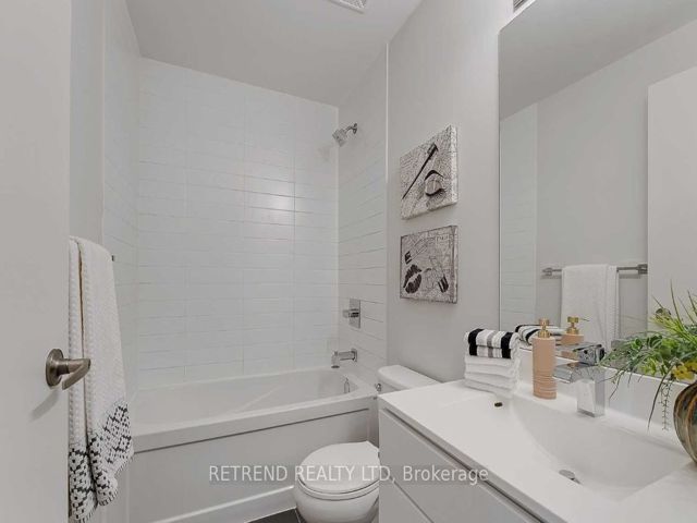 515 - 68 Canterbury Pl