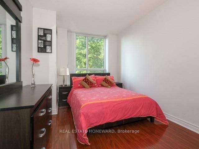 203 - 29 Pemberton Ave