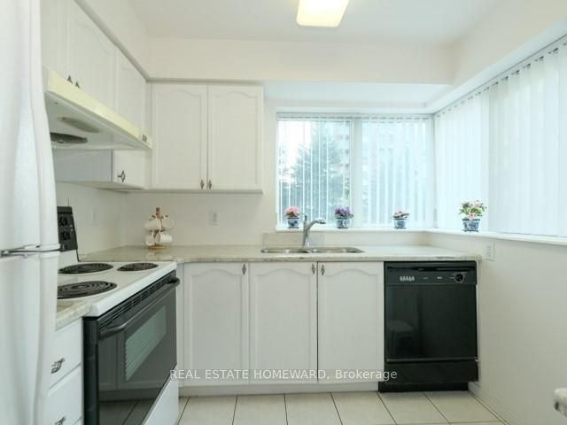 203 - 29 Pemberton Ave