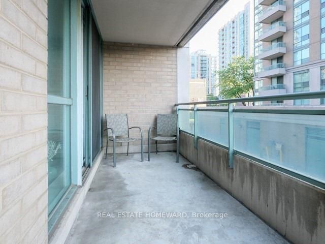 203 - 29 Pemberton Ave