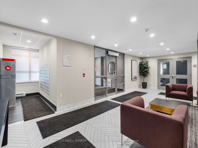 704 - 311 Richmond St E