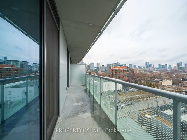 1216 - 425 Front St E