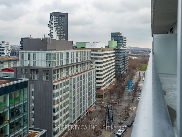 1216 - 425 Front St E