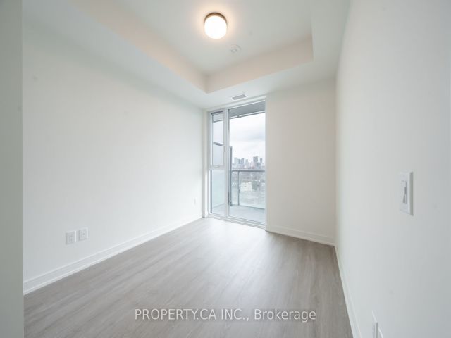 1216 - 425 Front St E