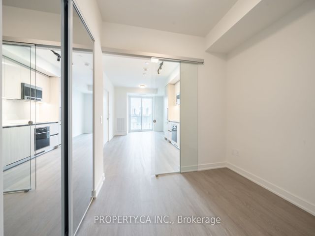 1216 - 425 Front St E