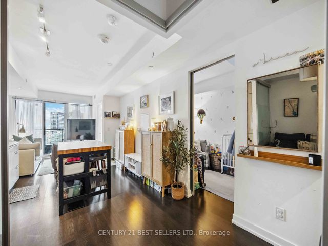 2509 - 19 Western Battery Rd