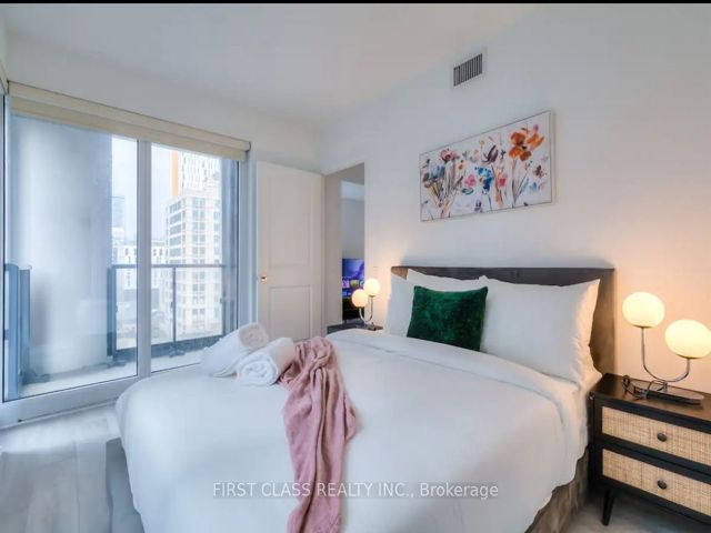 826 - 251 Jarvis St