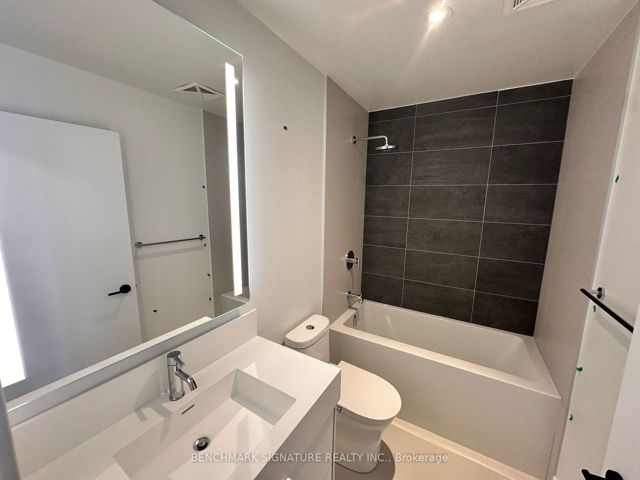 2411 - 308 Jarvis St