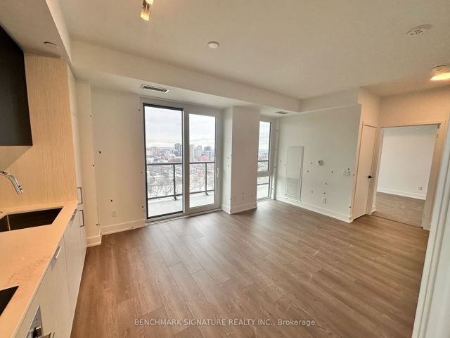 2411 - 308 Jarvis St