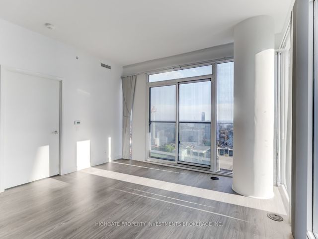 2910 - 181 Dundas St E