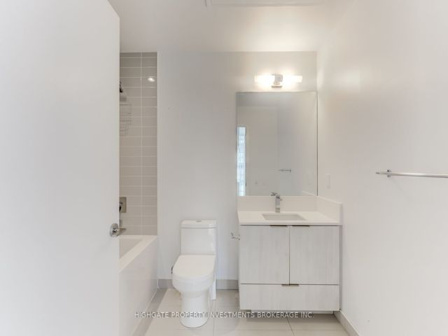 2910 - 181 Dundas St E