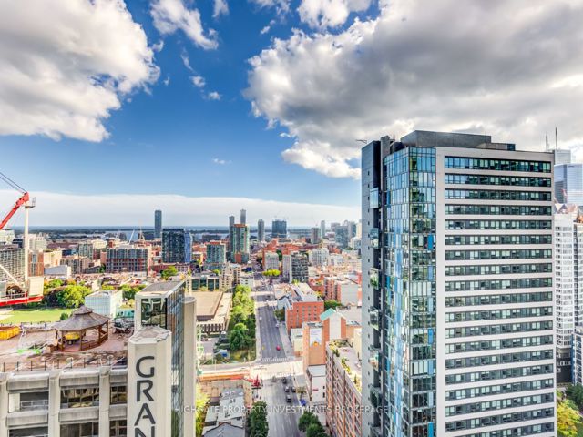2910 - 181 Dundas St E