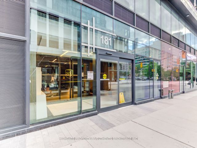 2910 - 181 Dundas St E