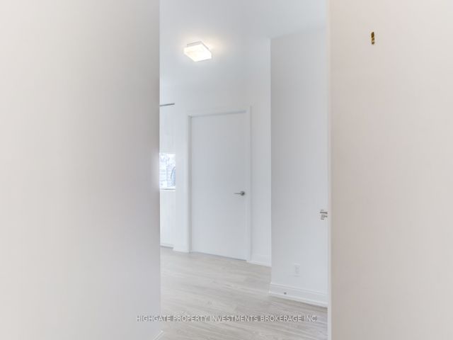 2910 - 181 Dundas St E