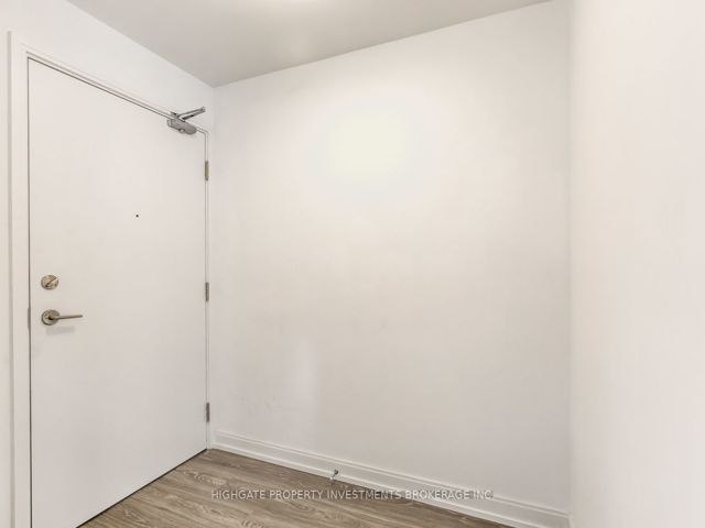 2910 - 181 Dundas St E