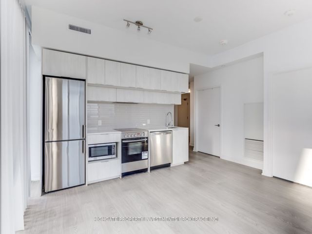 2910 - 181 Dundas St E